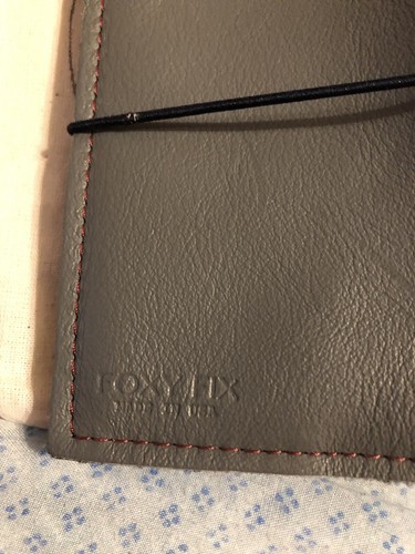 Foxy Fix #2 Pocket Lush Gray Stardust Couture Compact Spine