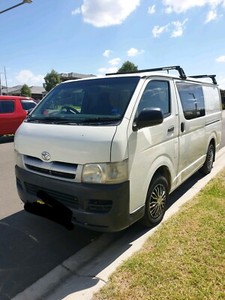 Toyota hiace 2005