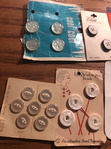 Lot of Vintage Buttons on Cards; Le Chic Le Bettie Washington Pearl Nu Glo (01