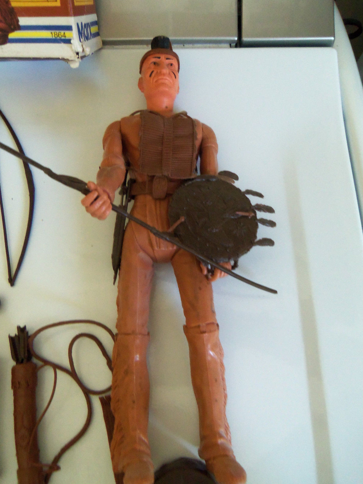 Marx Fighting Eagle Movable Warrior IOB + 34 accessories #1864 Best of the West