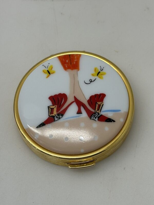 Estee Lauder Solid Perfume Powder Compact - "On Your Toes"  Never Used