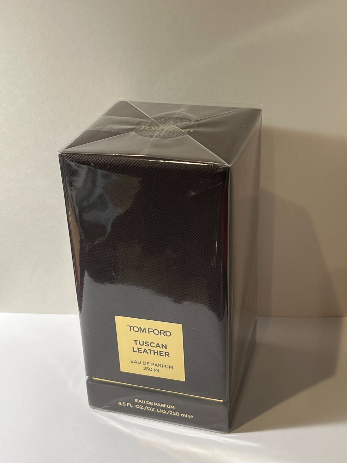 TOM FORD TUSCAN LEATHER オードパルファム 50ml Amazon.com : Tom Ford Tuscan Leather Eau De Parfume Spray