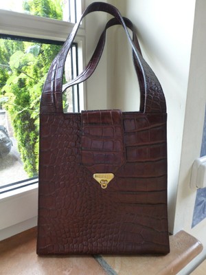 Puristische Trapez-Tasche Kroko-Prägung clean chic edel&klassisch vintage 