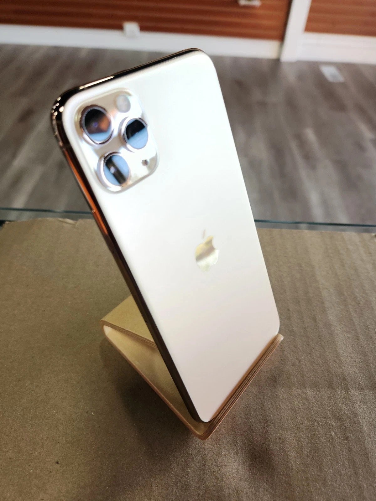 iPhone - iPhone11ProMAX 64GB ゴールド Amazon.com: Apple iPhone 11 Pro Max (64GB, Gold) - AT&T/T