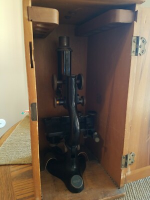 Microscope