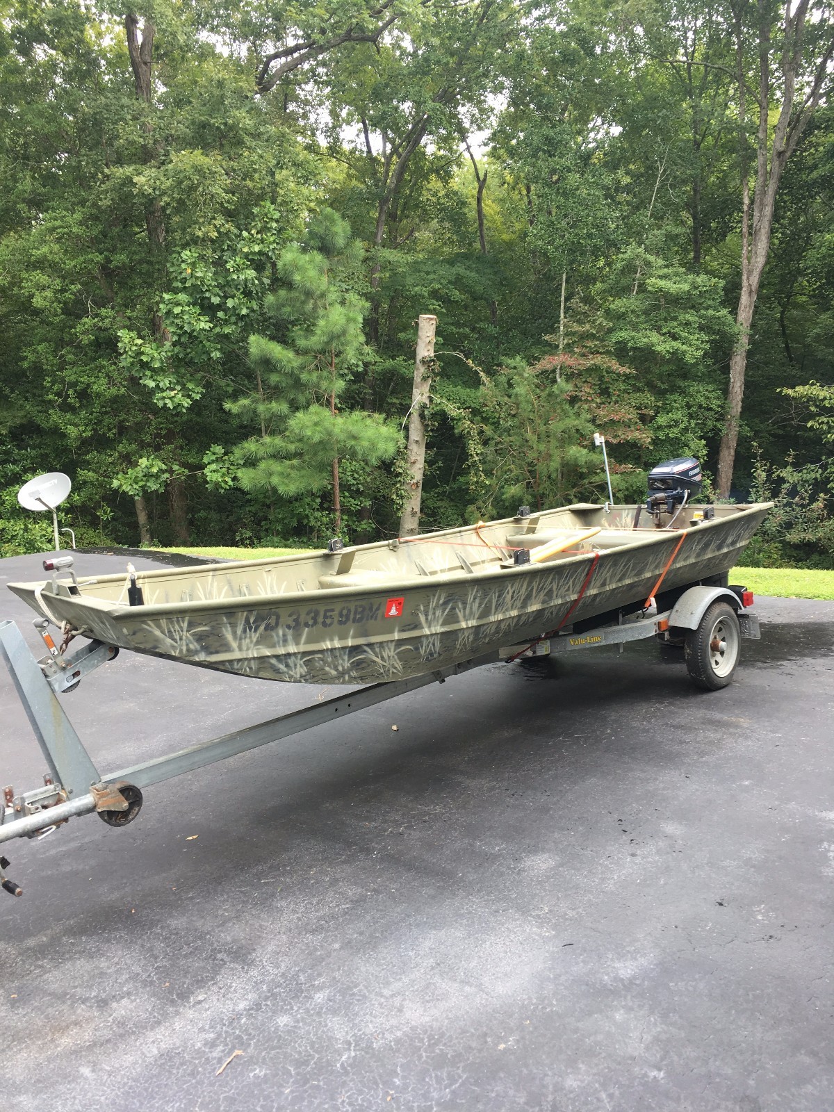 2002 14' Lowe aluminum Jon boat