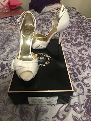 Elegant Ivory Wedding Prom Pumps Womens Size 8.5 