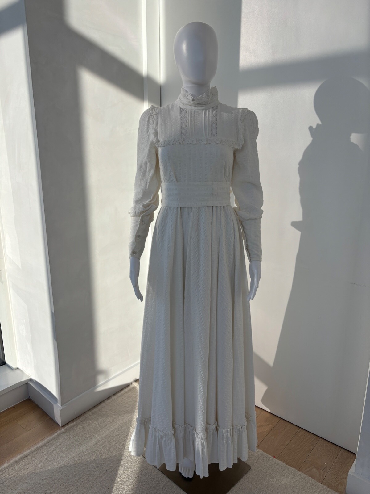ワンピース LAURA ASHLEY sheer long silk dress Laura Ashley Black Sheer Silk Ruffle Dress Size USA 6