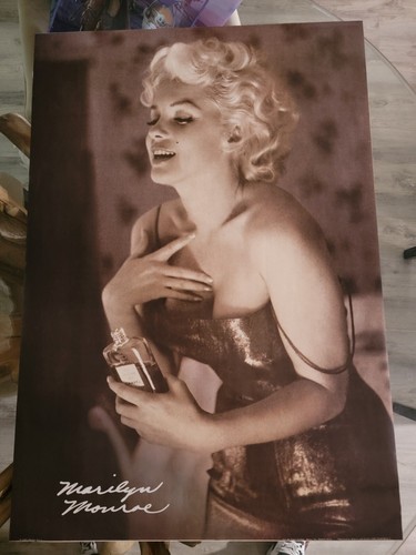old LIFE 1959 マリリンモンロー ヴィンテージ広告 シャネル Marilyn Monroe - Chanel No. 5 Poster Auction | Mecum On Time
