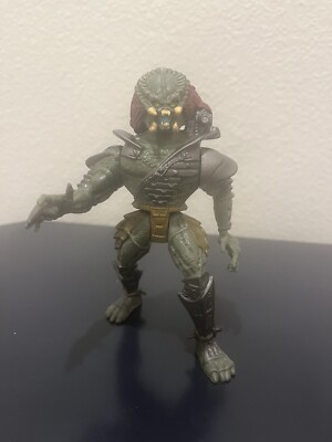 PREDATOR- Vintage Kenner - The Ultimate Alien Hunter Action Figure 1993 Loose