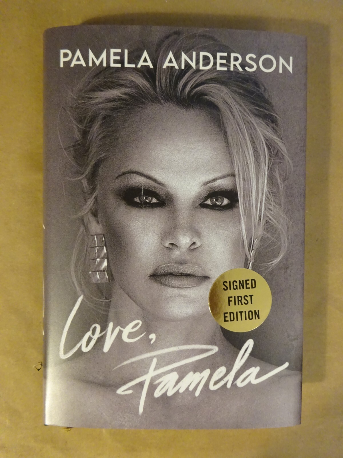 Pamela Love アートブック Signed Pamela Anderson Autographed Love, Pamela Hardcover