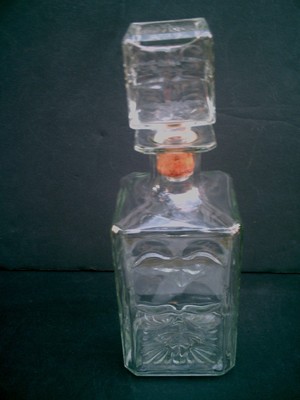 VINTAGE Collectible Heavy Glass Molded Decanter w/Cork Top Elegant Mold Design @
