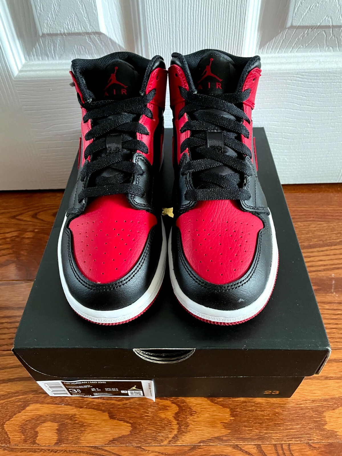 Jordan 1 Mid Banned 2020 (GS) - 554725-074 — dropout