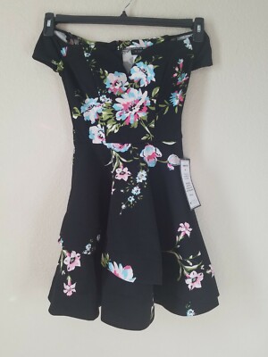 B. DARLIN Size 0 Women Fit & Flare Mini Dress**Notch Neckline**Black Floral**NWT