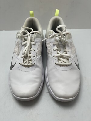 nike akamai women's golf shoe