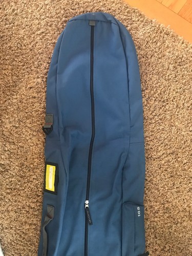 BURTON SNOWBOARD TRAVEL BAG 165 Cm. Very Nice Used Condition!!!