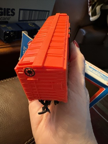 HO Scale Model Power 8002 40' Box Car Baby Ruth EUC
