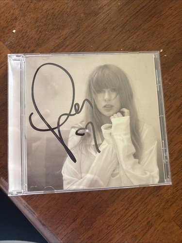 新品 限定Red盤 Norah Jones Laufey Christmas NORAH JONES LAUFEY Christmas With You / Better Than Snow 7