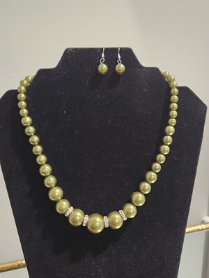 Paparazzi Party Pearls Necklace & Earrings -Green-New