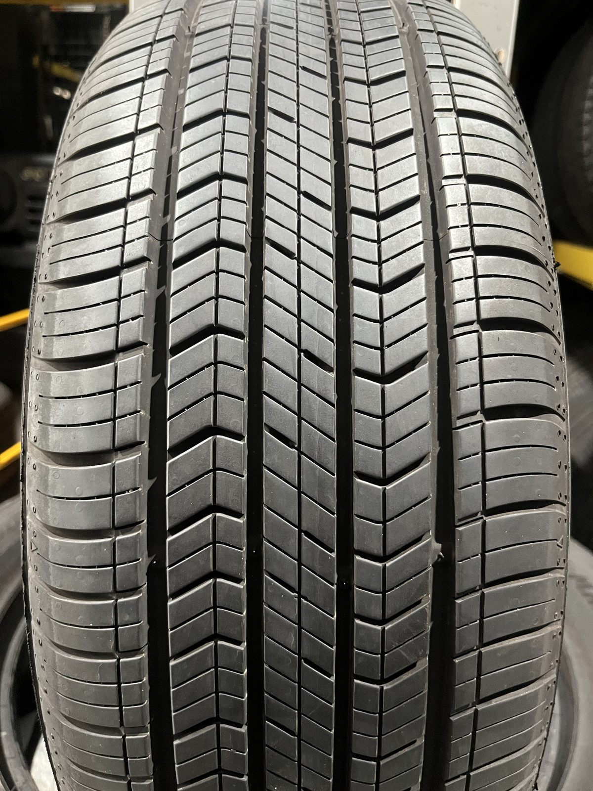 1 Tire Kumho Solus TA51 215/55R18 95V DOT.3825 8.75/32