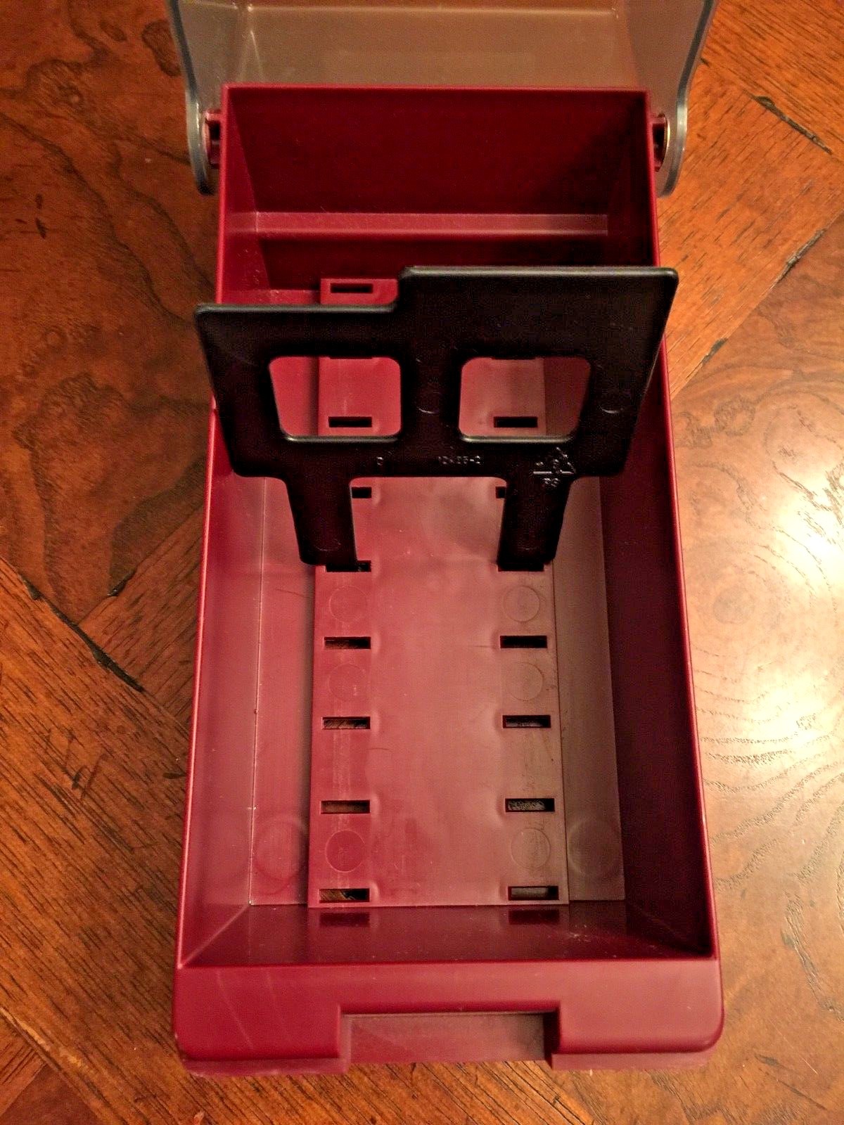 Rubbermaid  3.5