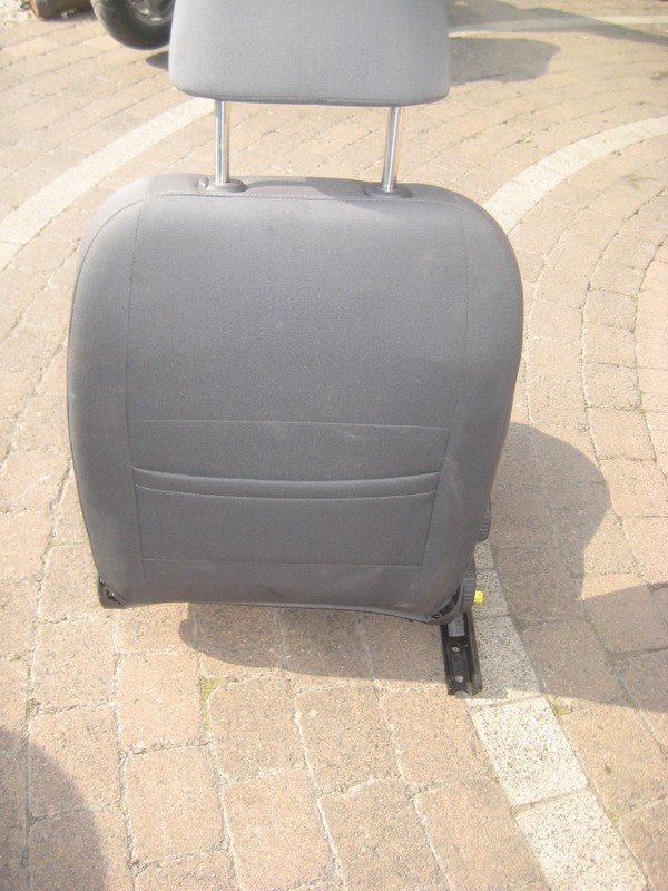 BEIFAHRERSITZ MIT AIRBAG