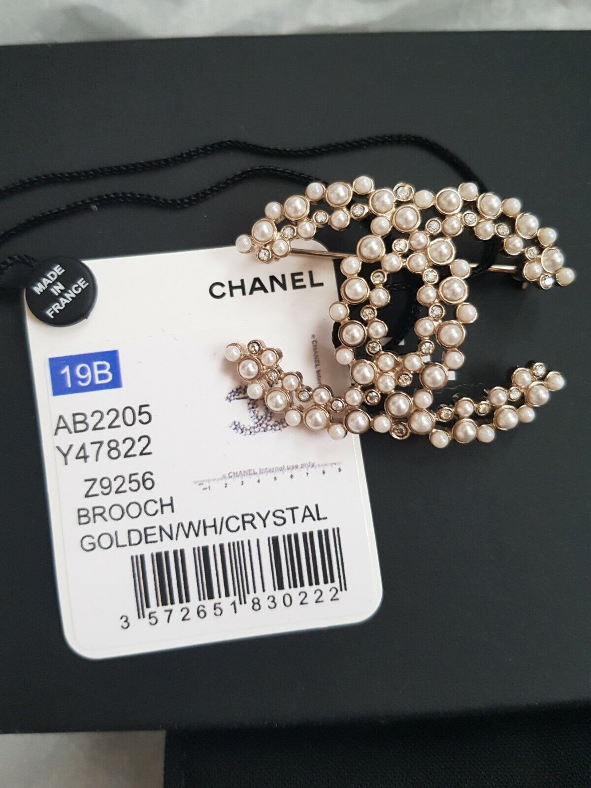 NWT CHANEL FALL-WINTER 2019 19B Metal, Glass Pearls & Strass NWT CHANEL FALL-WINTER 2019 19B Metal, Glass Pearls & Strass