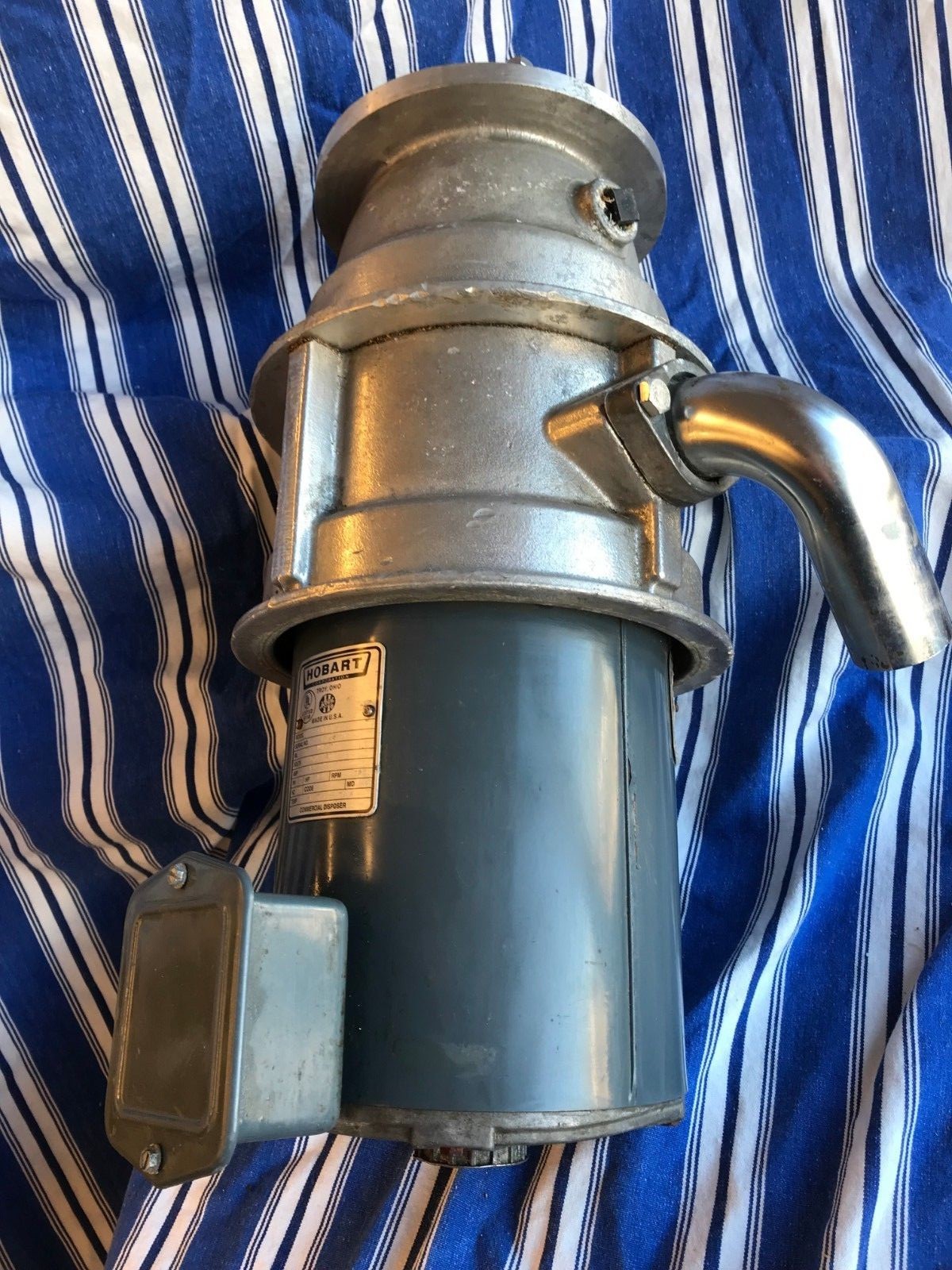 Hobart Garbage Disposal Model FD3-125SH With Manual