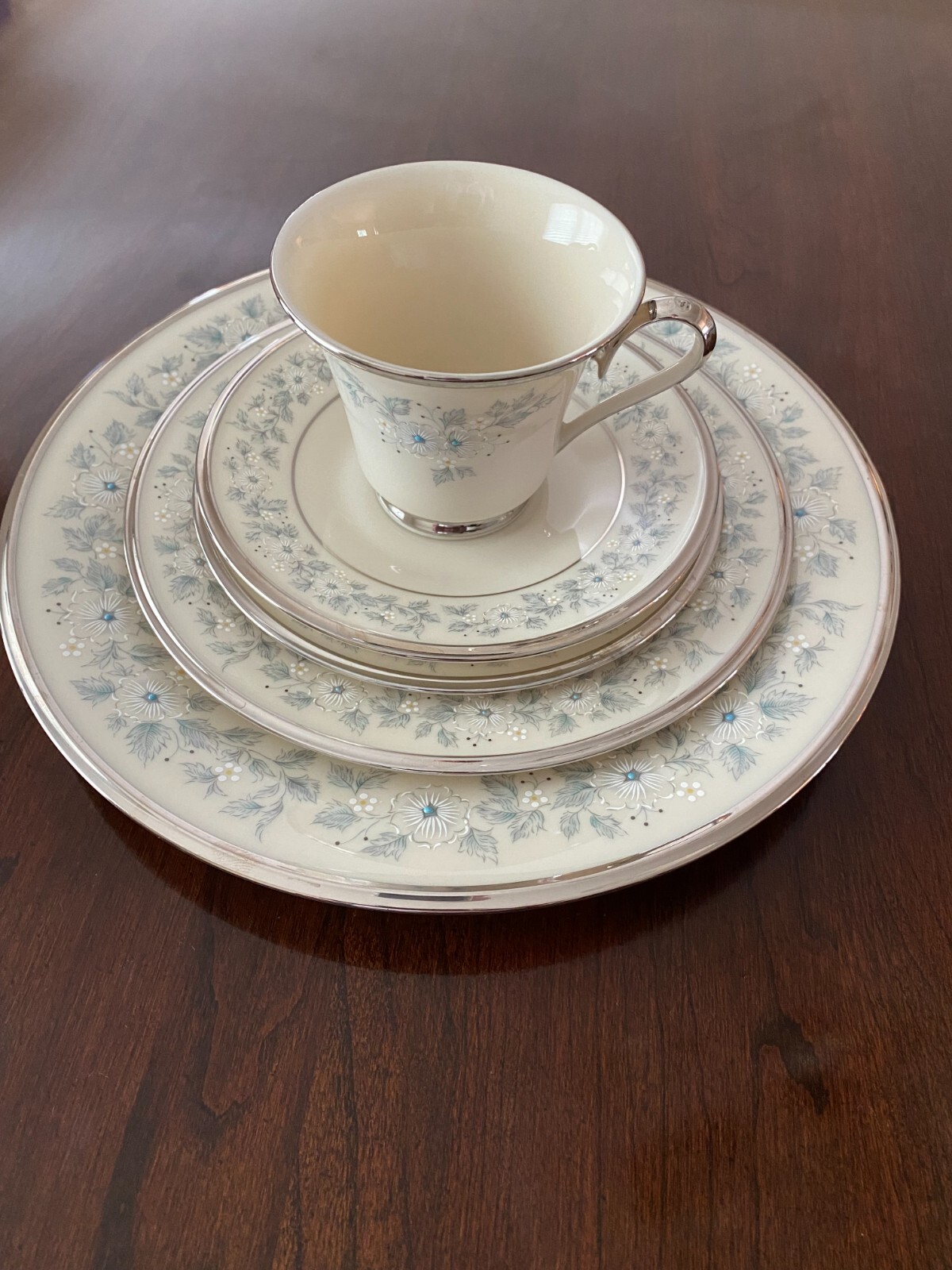 レノックスLenox　Ming　サラダプレート　５枚セット SHOP偶然と必然の間 レノックスUSA製 プレート 16cm 2枚組