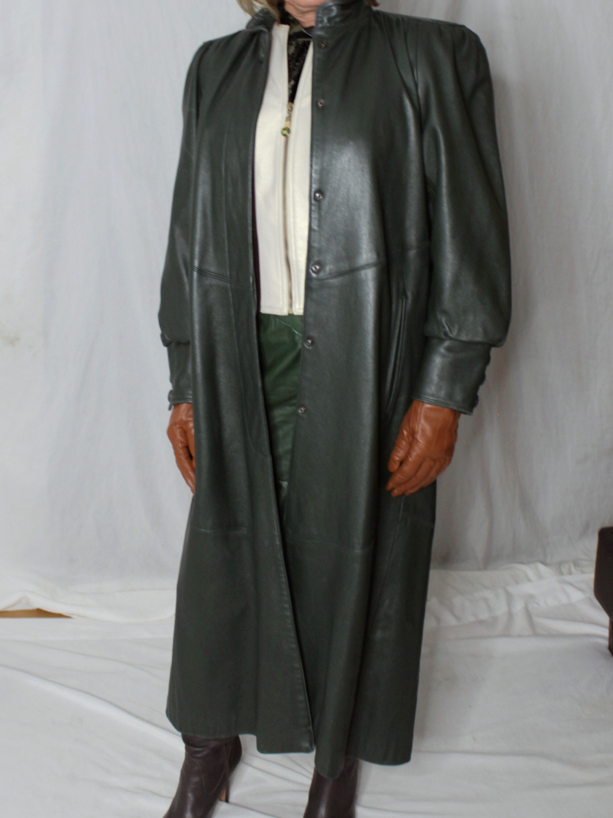 Womens Leather Coat Green S-M-L Long SOFT Lambskin Vintage 80s 90s Mom Mob Wife | eBay Womens Leather Coat Green S-M-L Long SOFT Lambskin Vintage 80s 90s Mom Mob Wife | eBay