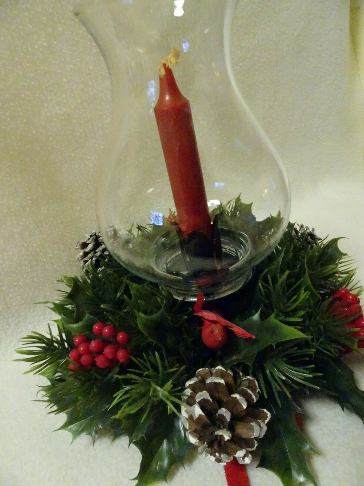 VINTAGE HURRICANE GLOBE IN FAUX FLORAL ARRANGEMENT-CHRISTMAS DECOR-RED CANDLE