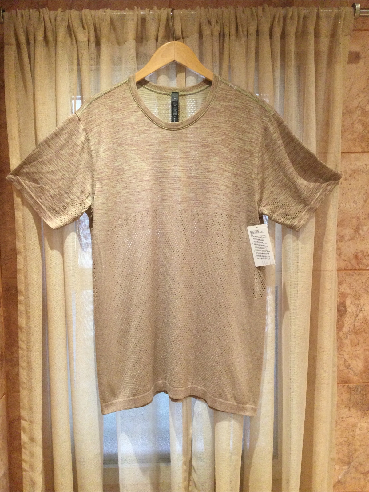 Lululemon men shirt short sleeves top 