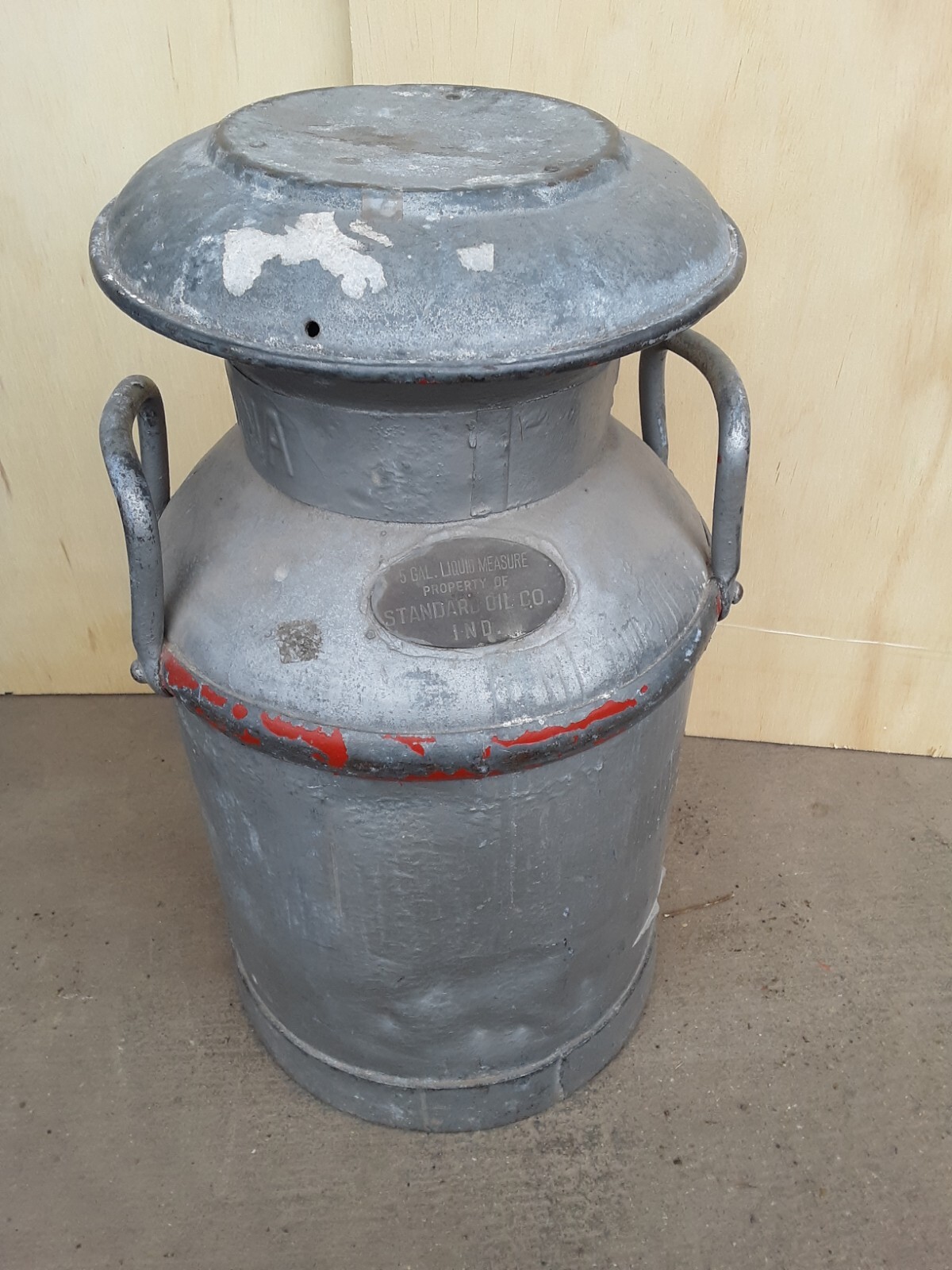 Co. Indiana 5 Gallon Liquid Oil Can