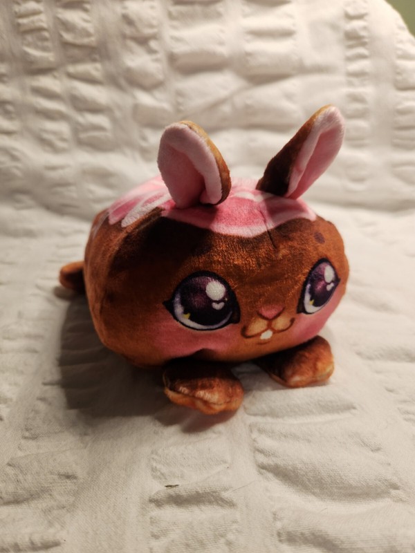 Cookeez Makery Baked Treatz Scented Talking Stuffed Plush RASPBUNNY GLAZE