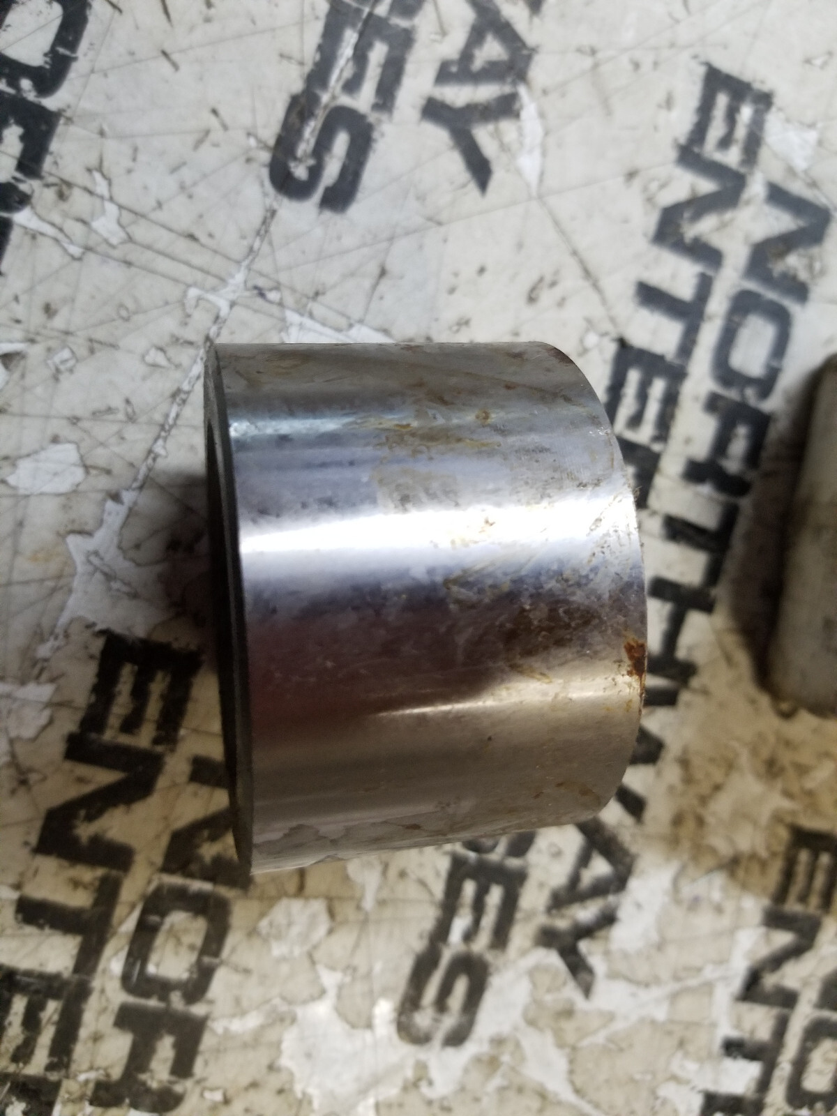 T259413 JOHN DEERE BUSHING - Picture 4 of 4