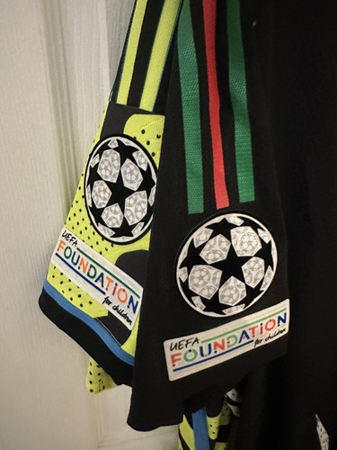 UEFA Champions League Football Foundation Soccer Kit Sleeve UEFA Champions League Football Foundation Soccer Kit Sleeve