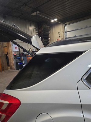 Used Right Quarter Glass fits: 2016 Chevrolet Equinox w/privacy tint opt AKO Rig