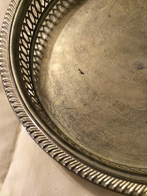 VINTAGE HONG KONG SILVER-PLATED SILVERPLATE METAL SCROLL ROUND DISH BOWL