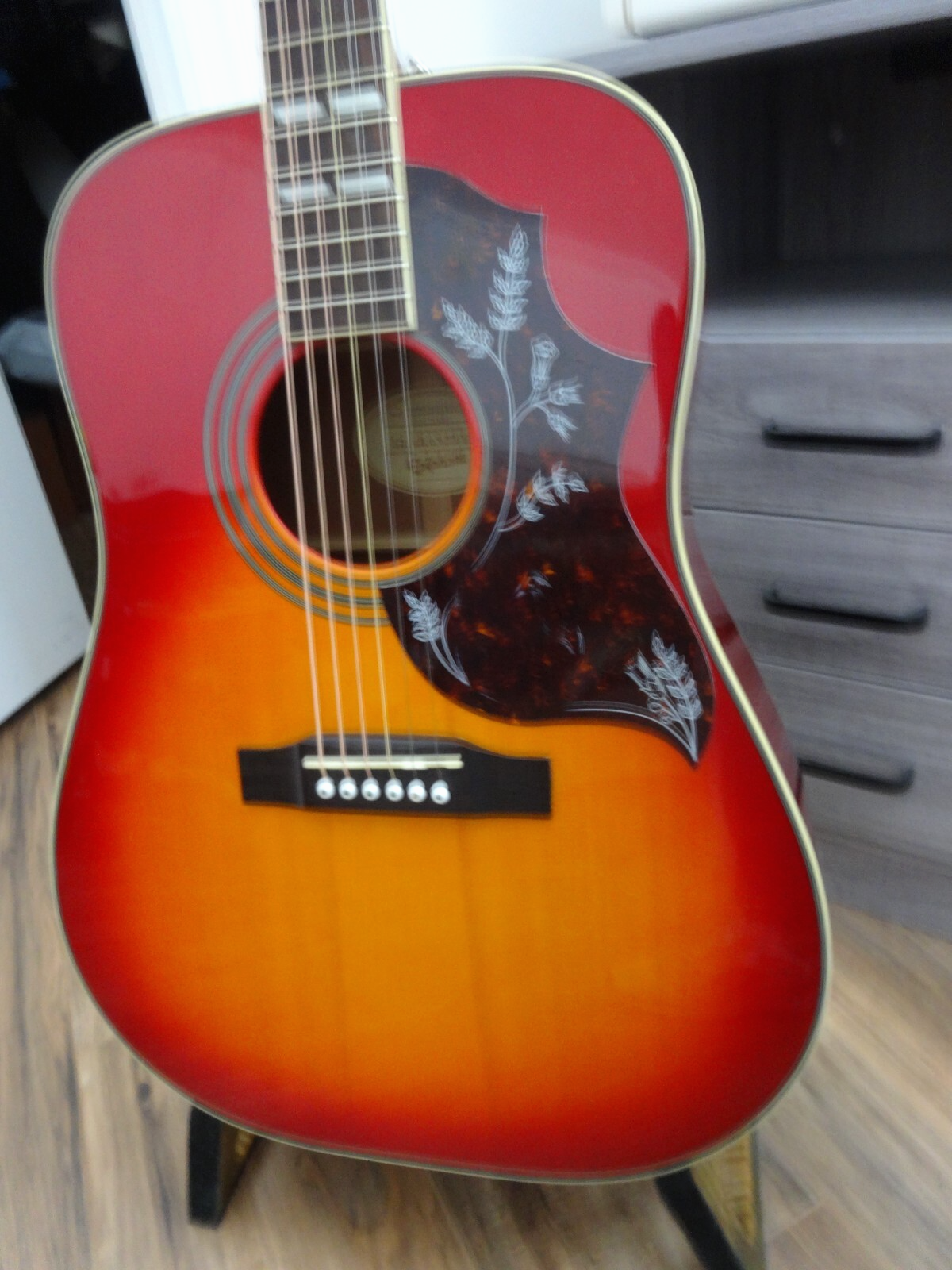 Epiphone Hummingbird Acoustic Guitar with Hard Case | eBay