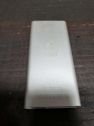 Apple Silver iPod Nano 2nd generation 2gb  A1199 - Very Good condition