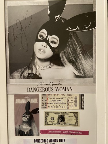 Ariana Grande Dangerous Woman Signed/Autograph Litho Merch Ariana Grande Dangerous Woman Signed/Autograph Litho Merch