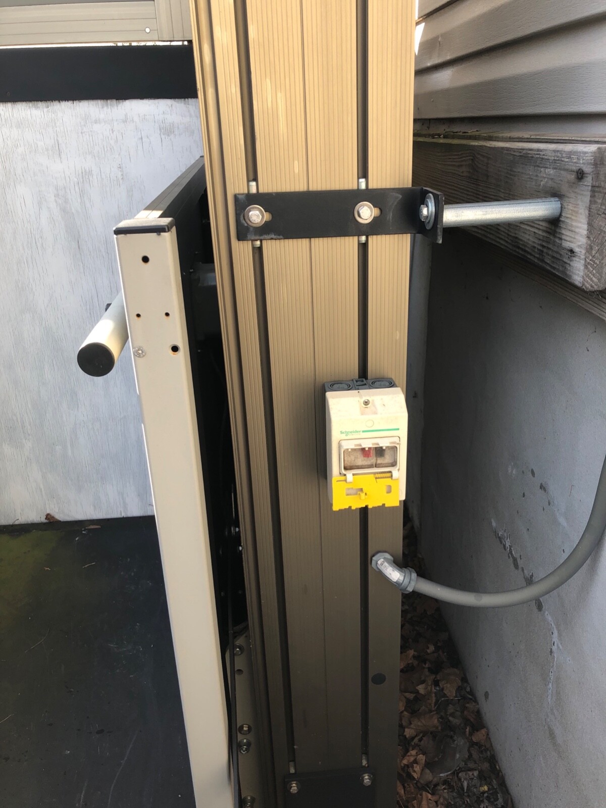used wheel chair elevator lift garaventa opal 750lb capacity.