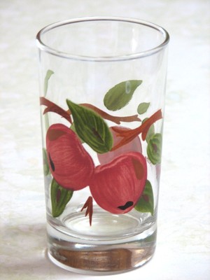 Franciscan APPLE Juice Tumblers- 6 oz - 4 1/2