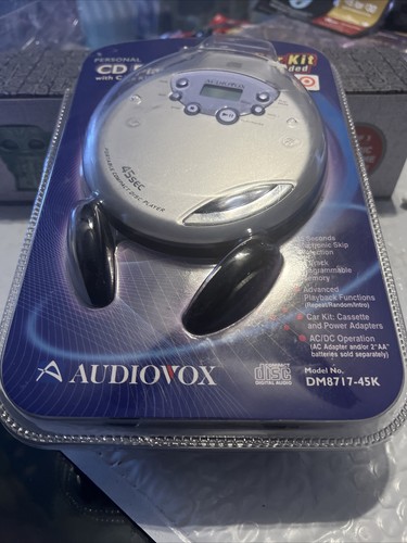 【ジャンク】 DMJ95 True Car Portable CD Player Audiovox Personal CD Player w. Car Kit DM8717-45K New Cracks