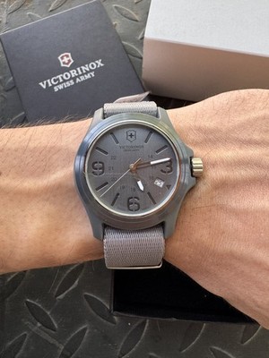 ででで Victorinox Swiss Army Grey Watch 241515 | eBay