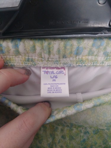 Girls Skort Size L (6)