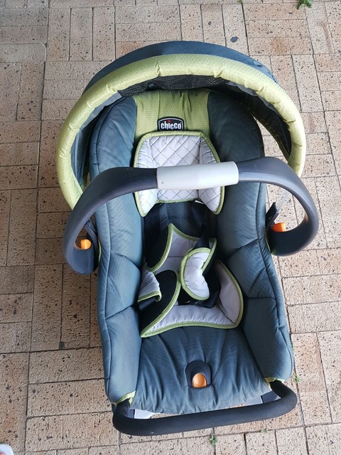 chicco baby capsule