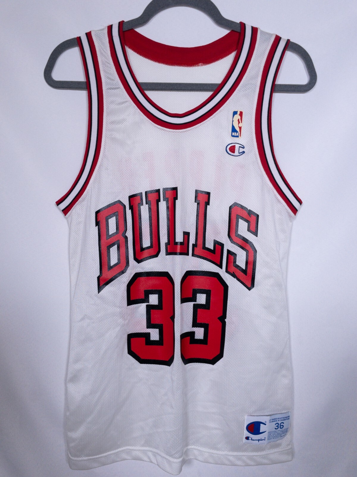BULLS 33 ユニフォーム Champion サイズ44 Champion NBA Jersey Chicago Bulls #33 Scottie Pippen sz 44