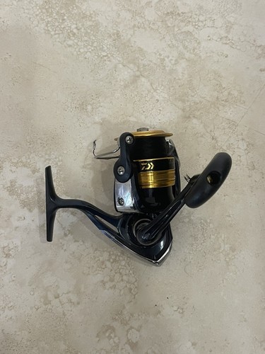 DAIWA SWEEPFIRE 3000 2B Spinning Reel. | eBay