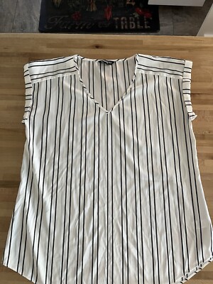 Express Woman s White & Black Striped Shirt Blouse Vneck Size Large